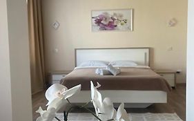 Hotel Elegia