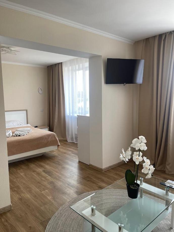 Hotel Elegia Тростянець Екстер'єр фото
