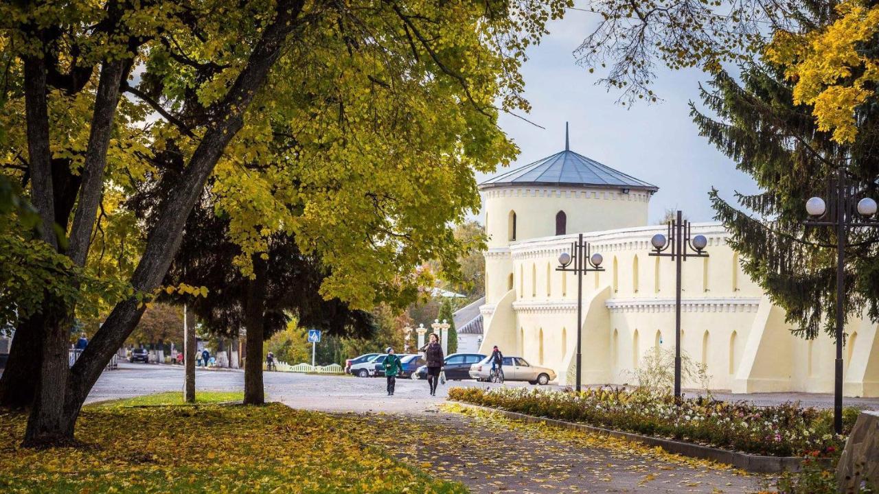 Hotel Elegia Тростянець Екстер'єр фото